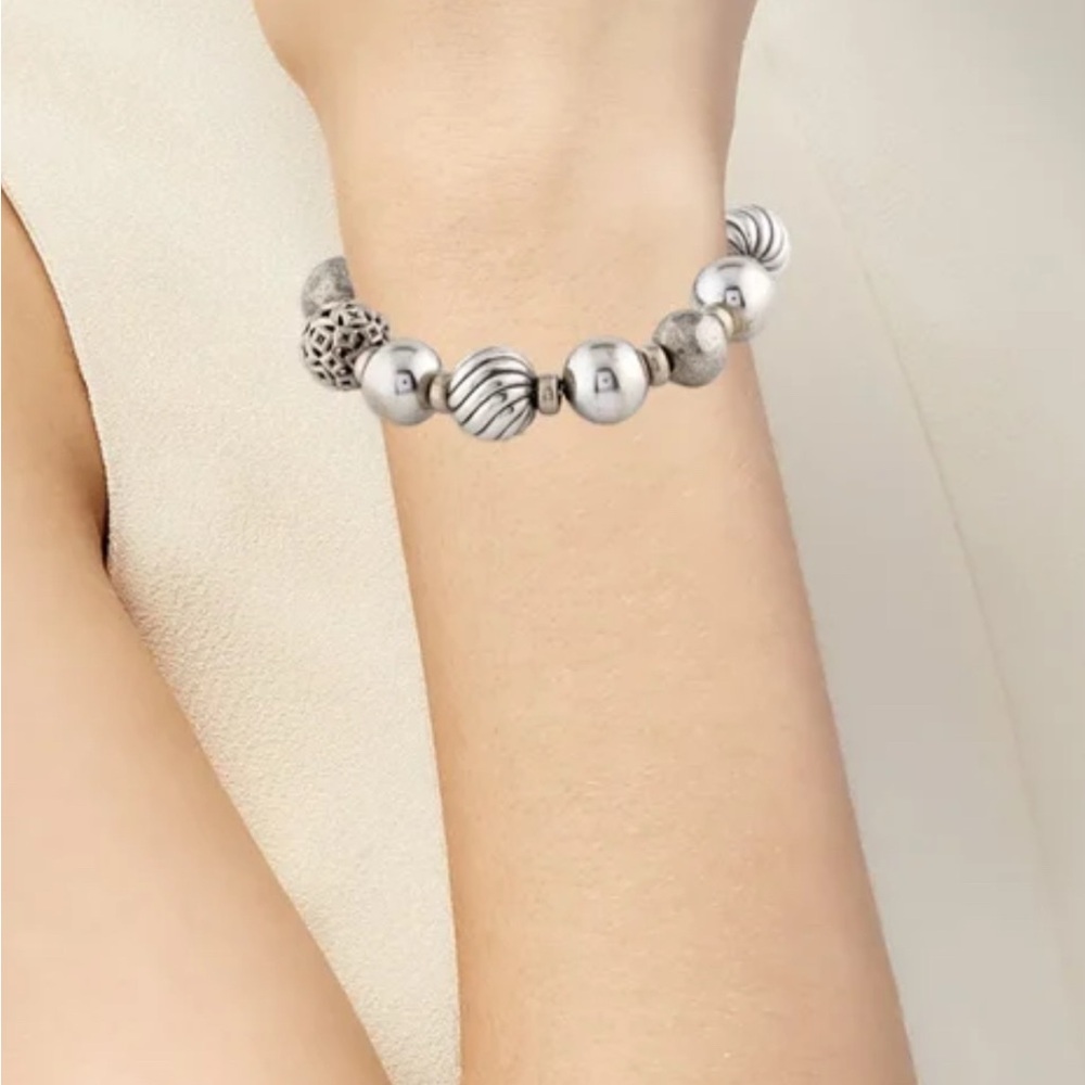 Exceptional Condition Authentic David Yurman Silv… - image 2